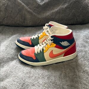 Air Jordan 1 Mid SE sneakers